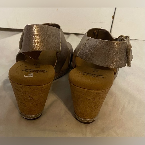 New Clarks Women's Helio Float Fashion Metallic Pewter Wedge Sandals Size 6.5M - Picture 3 of 7